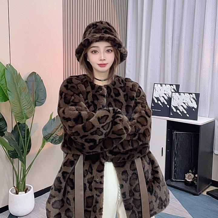 萍萍轻奢穿搭2号店