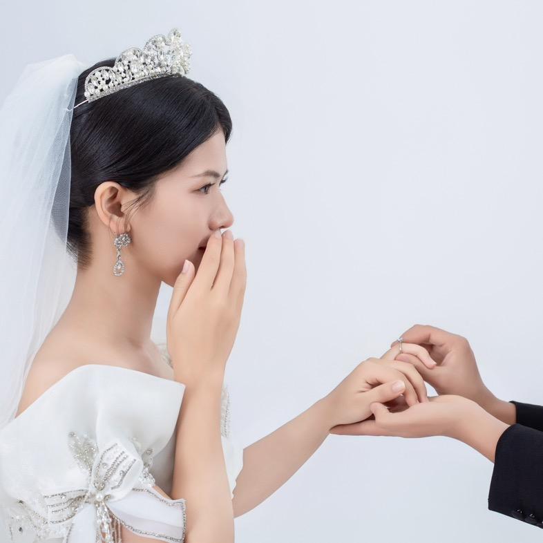 爱化妆的小查 同 学👧