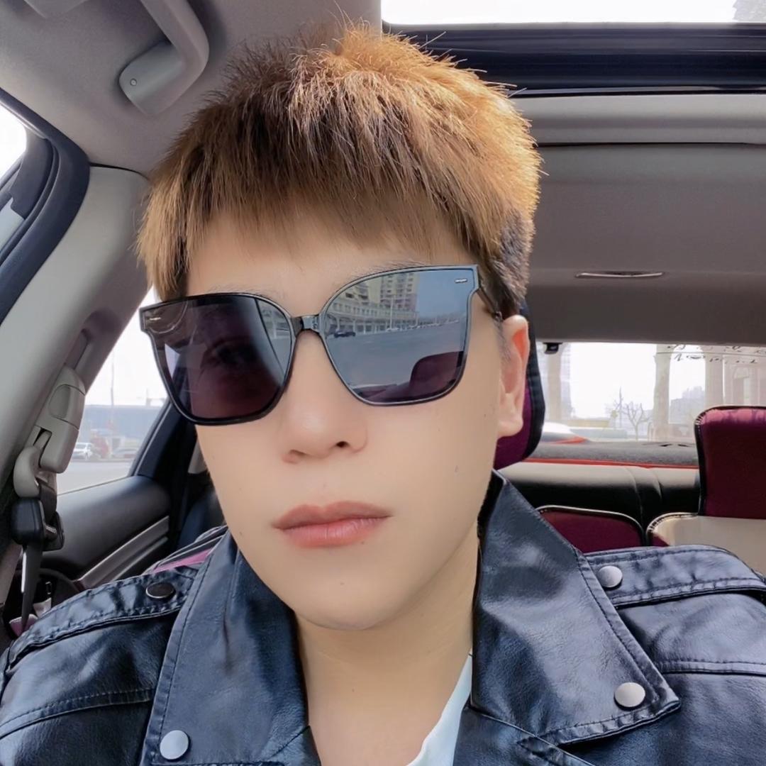 丁同学📱手机通讯(冲1W粉丝)