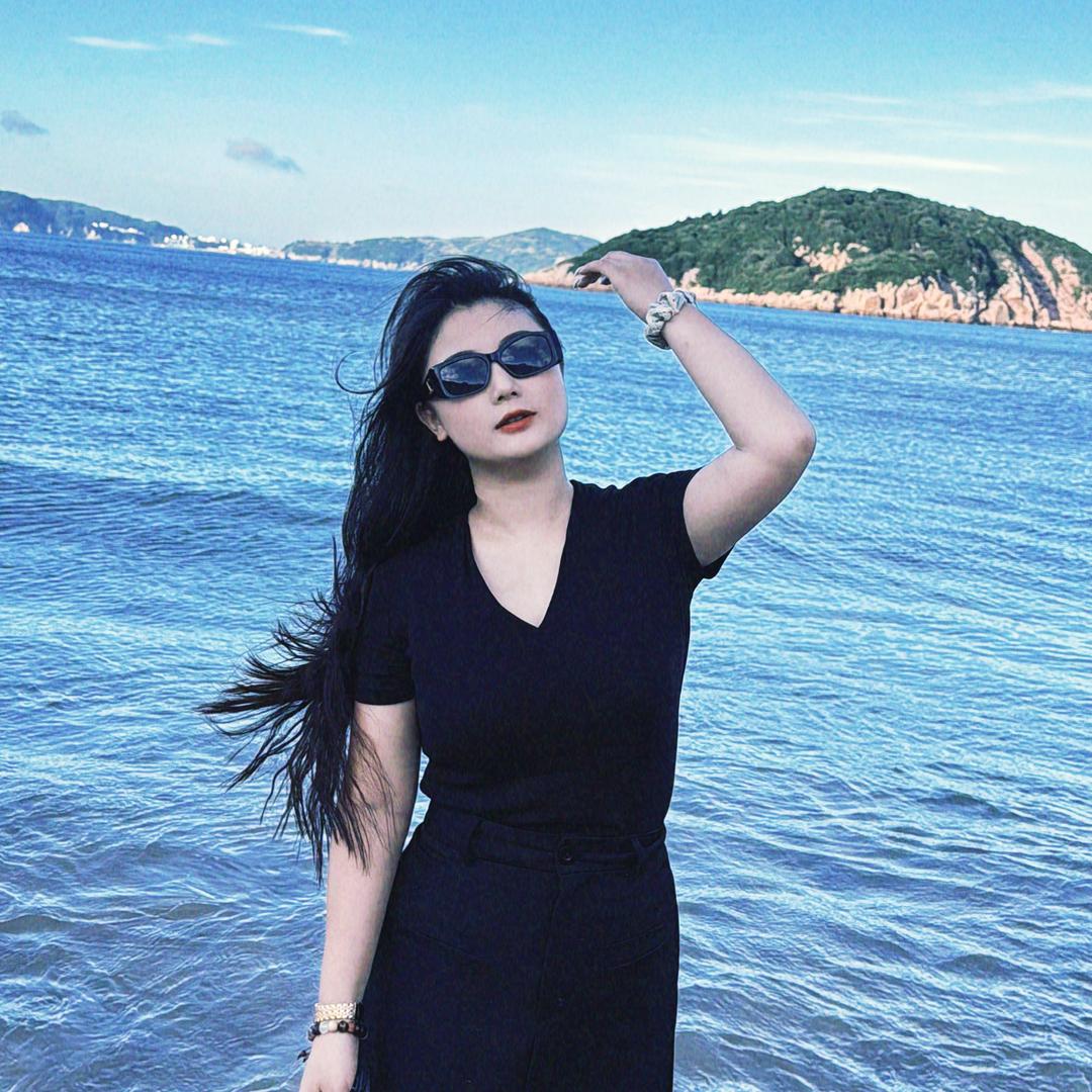 是倩倩吖.(🍎形身材)