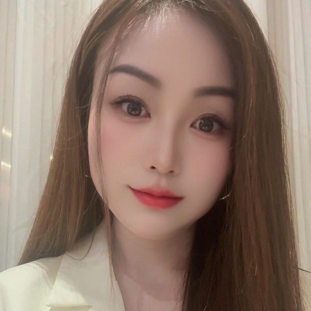 金融高级经理小金姐姐