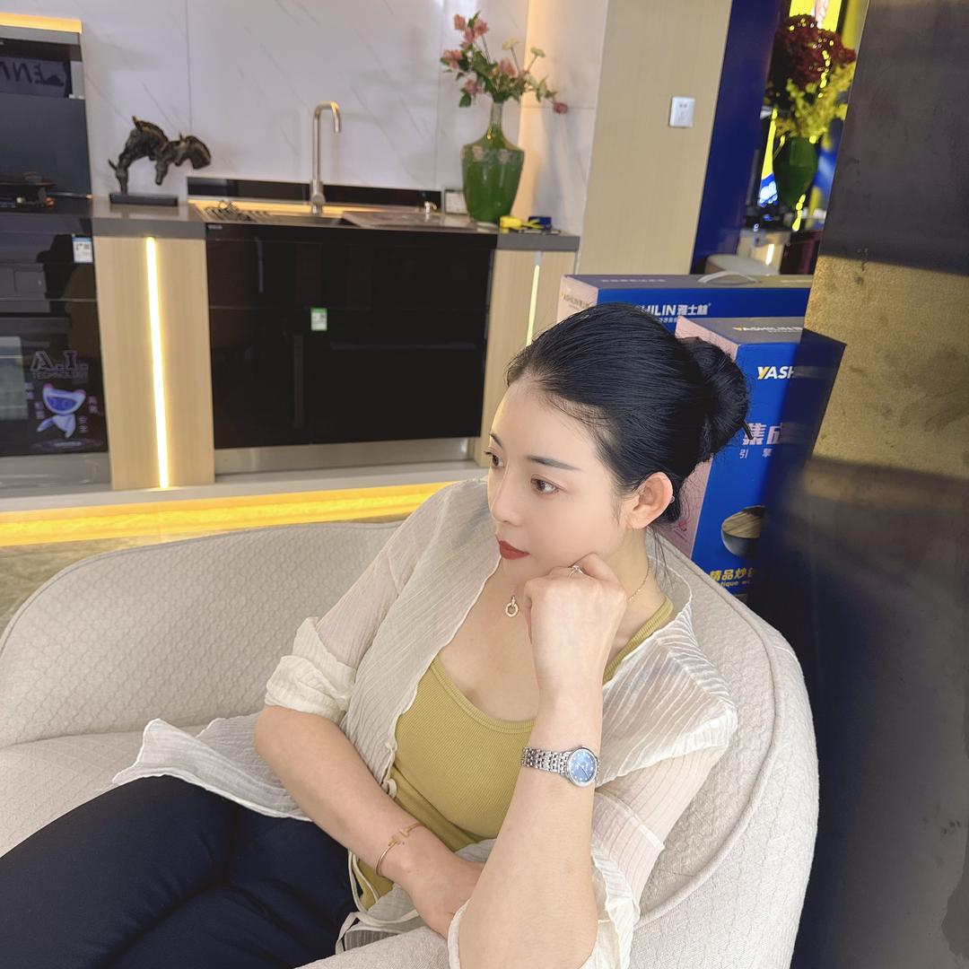 清晨的周