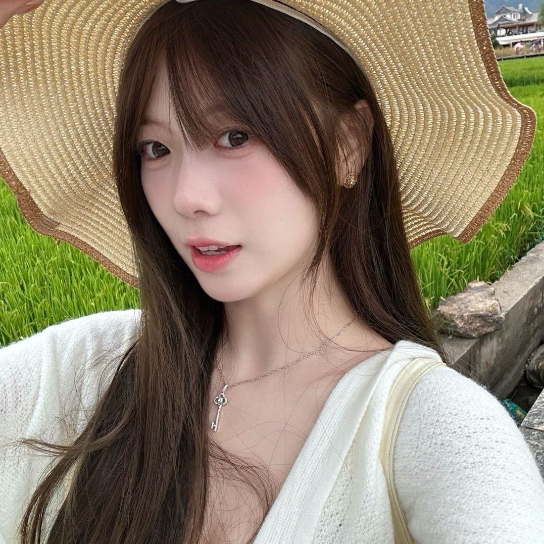 一只妍仔（体彩）