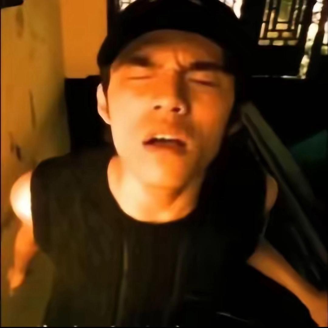 偷看主页 在你头上拉s