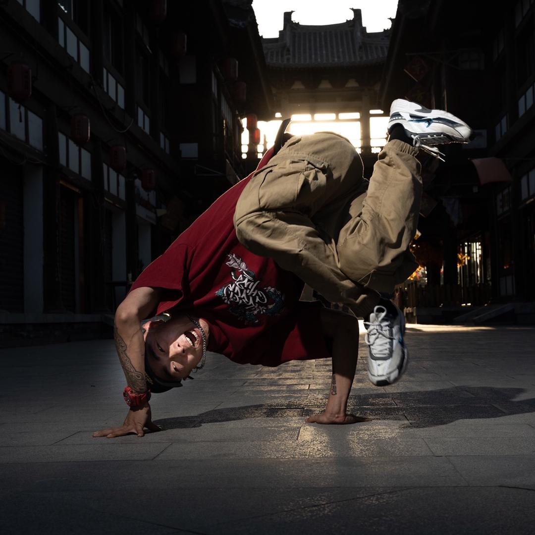 地板艺术家👩‍🎨（大同街舞俱乐部