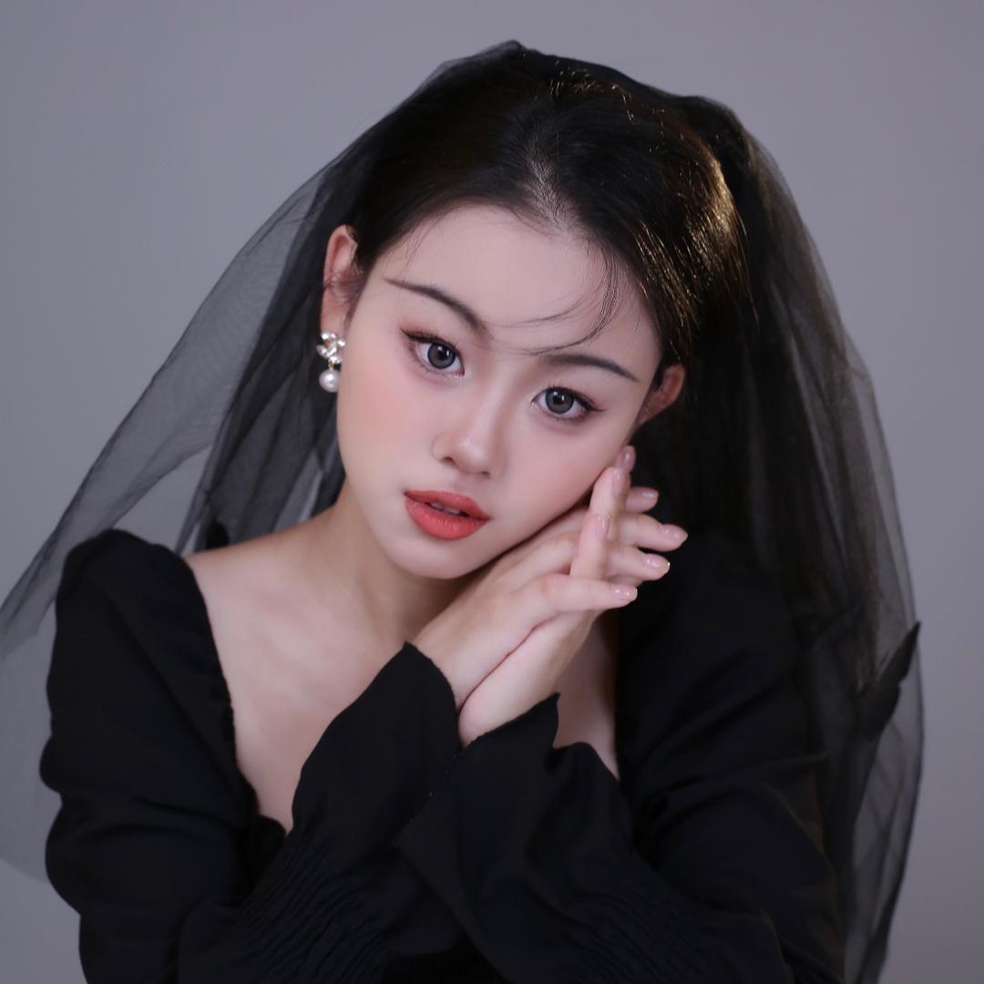 孟卉彤