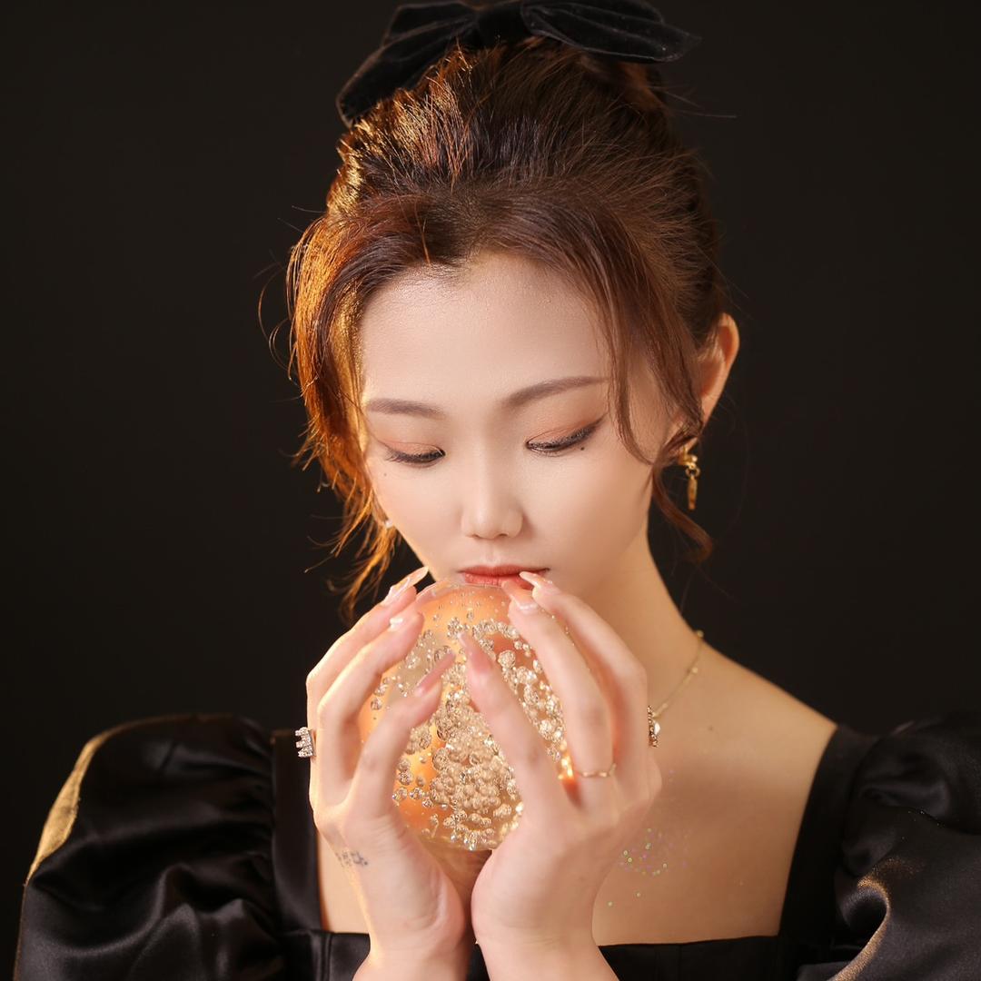心雨挖野菜