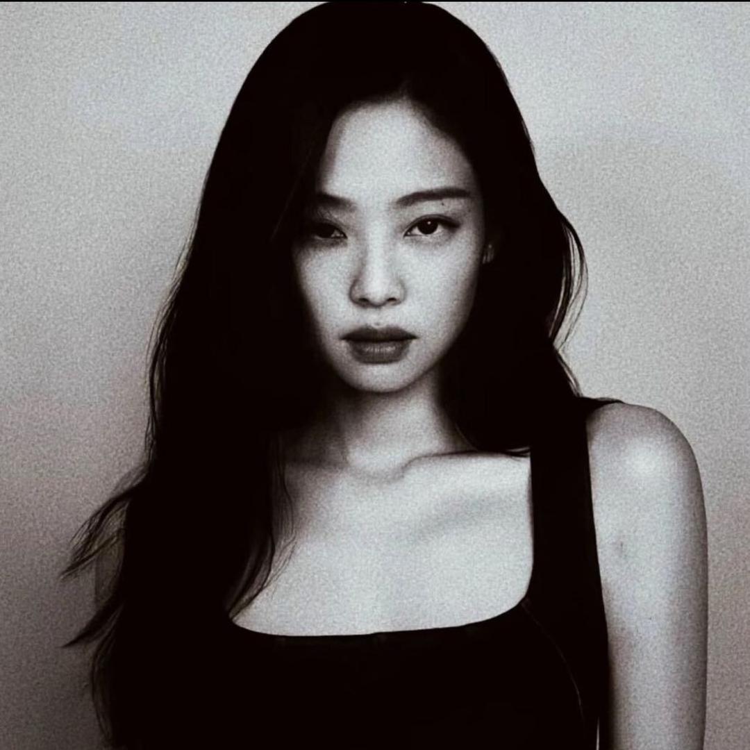 女开