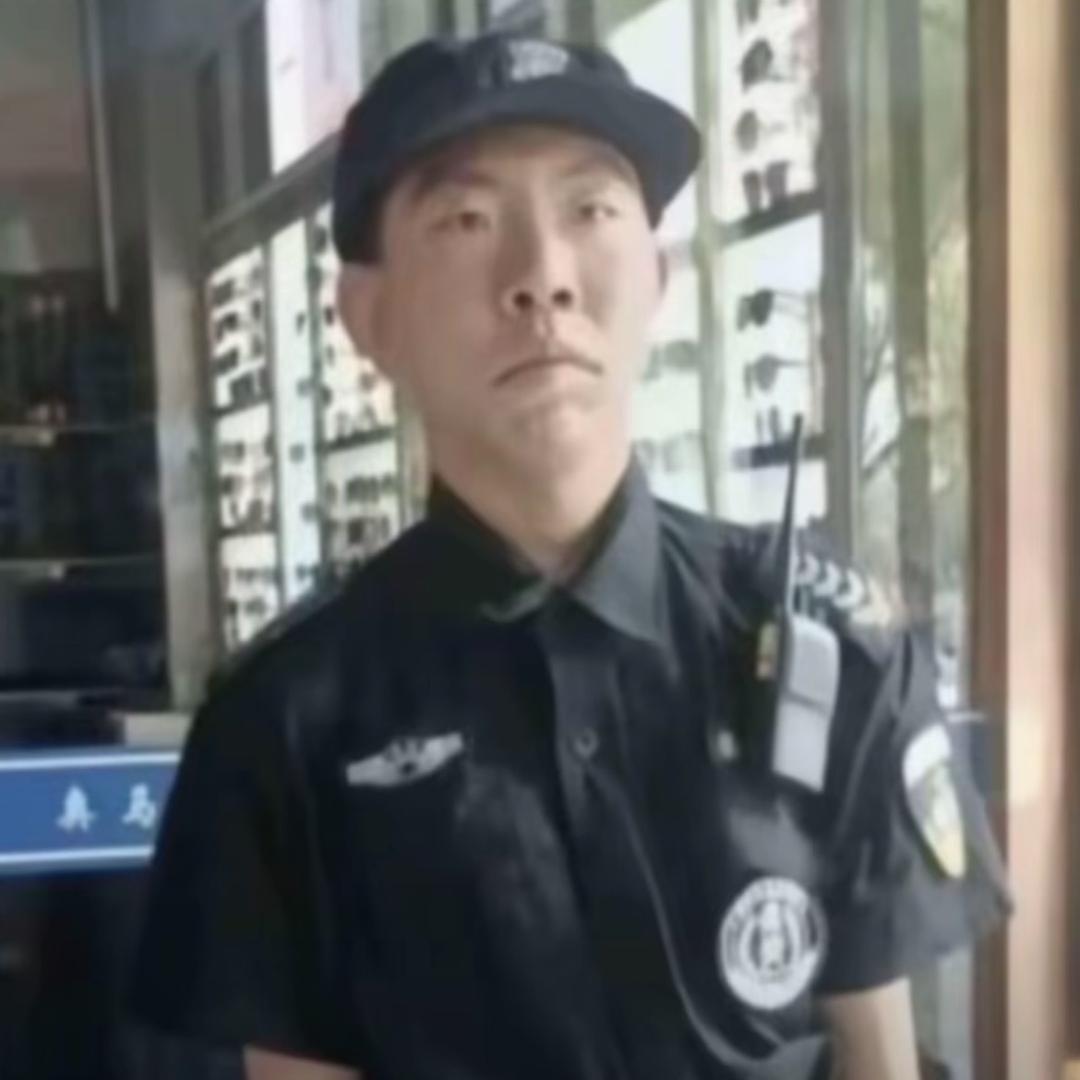 庄国冻（显眼包）@