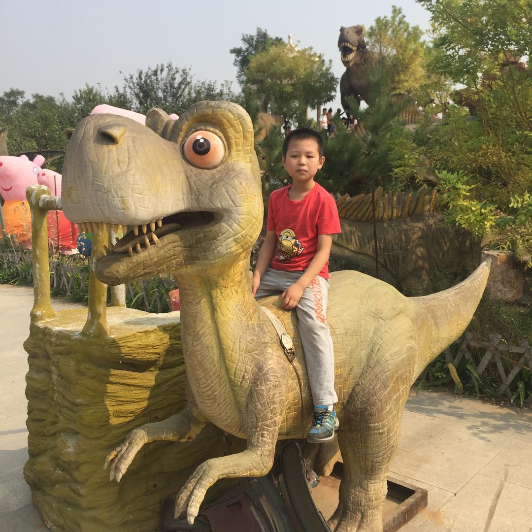 小小梁的帅老爸