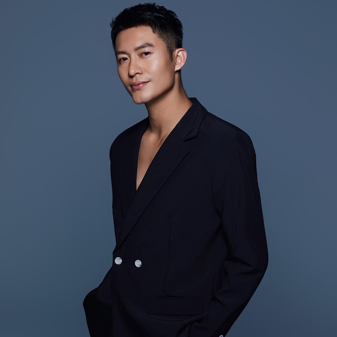 演员王关彭
