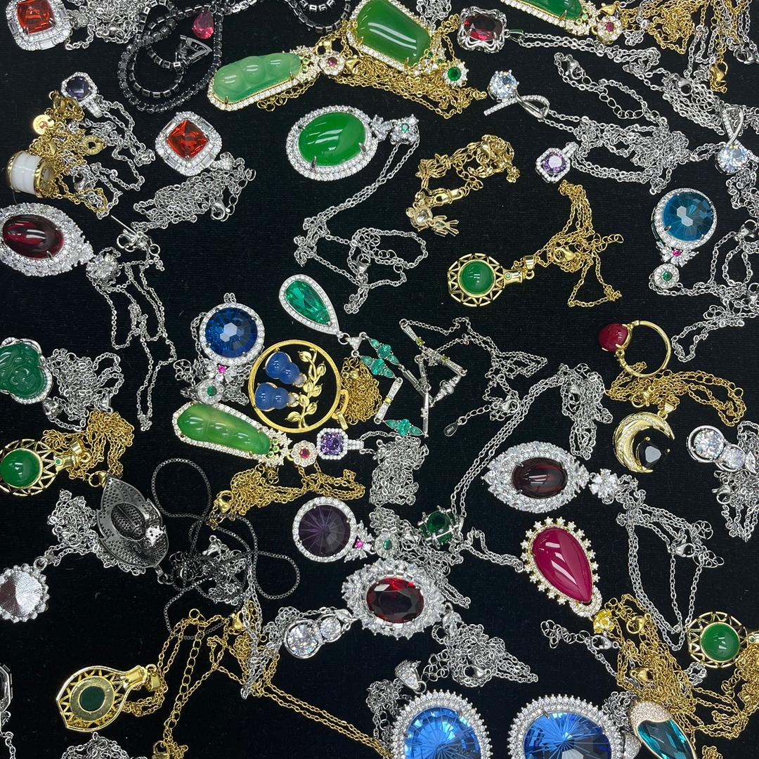 盛世玲珑饰品行