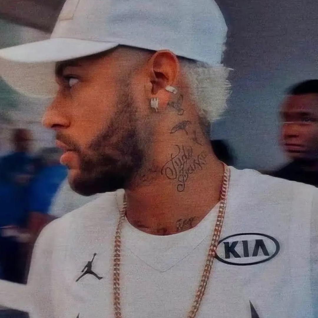 Neymar.