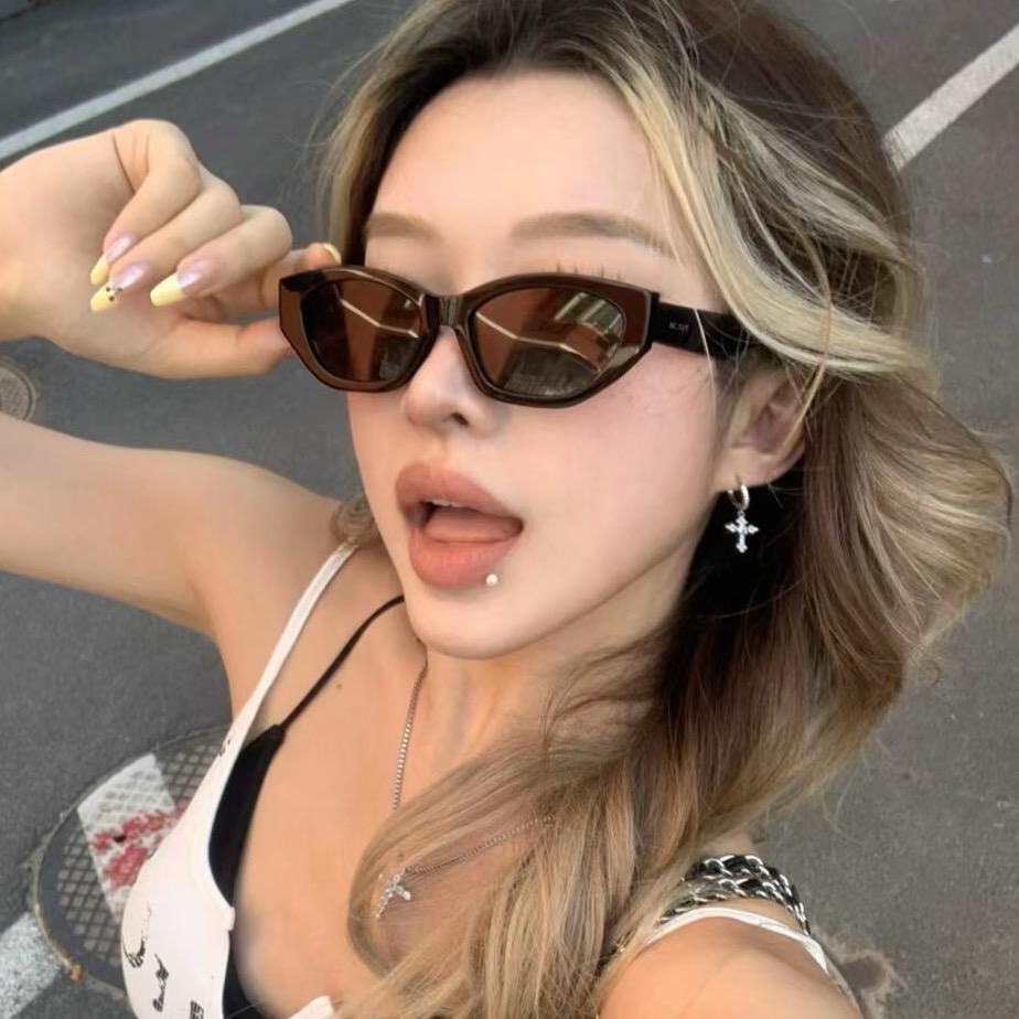 娜