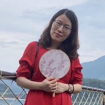 白姐姐姓白