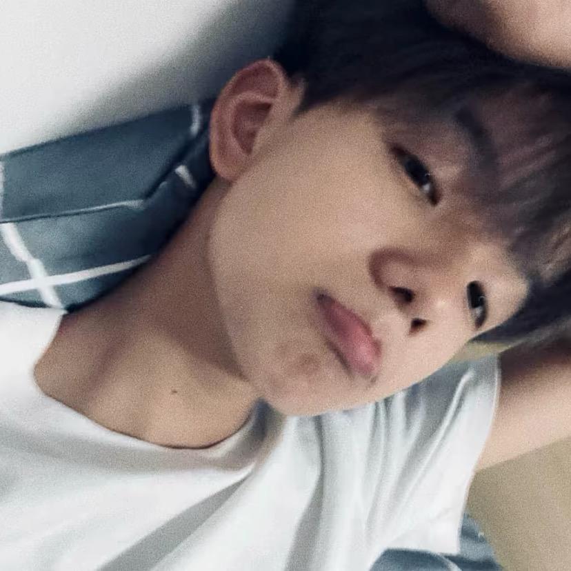 ￴￴￴  ￴￴ ￴  ￴￴