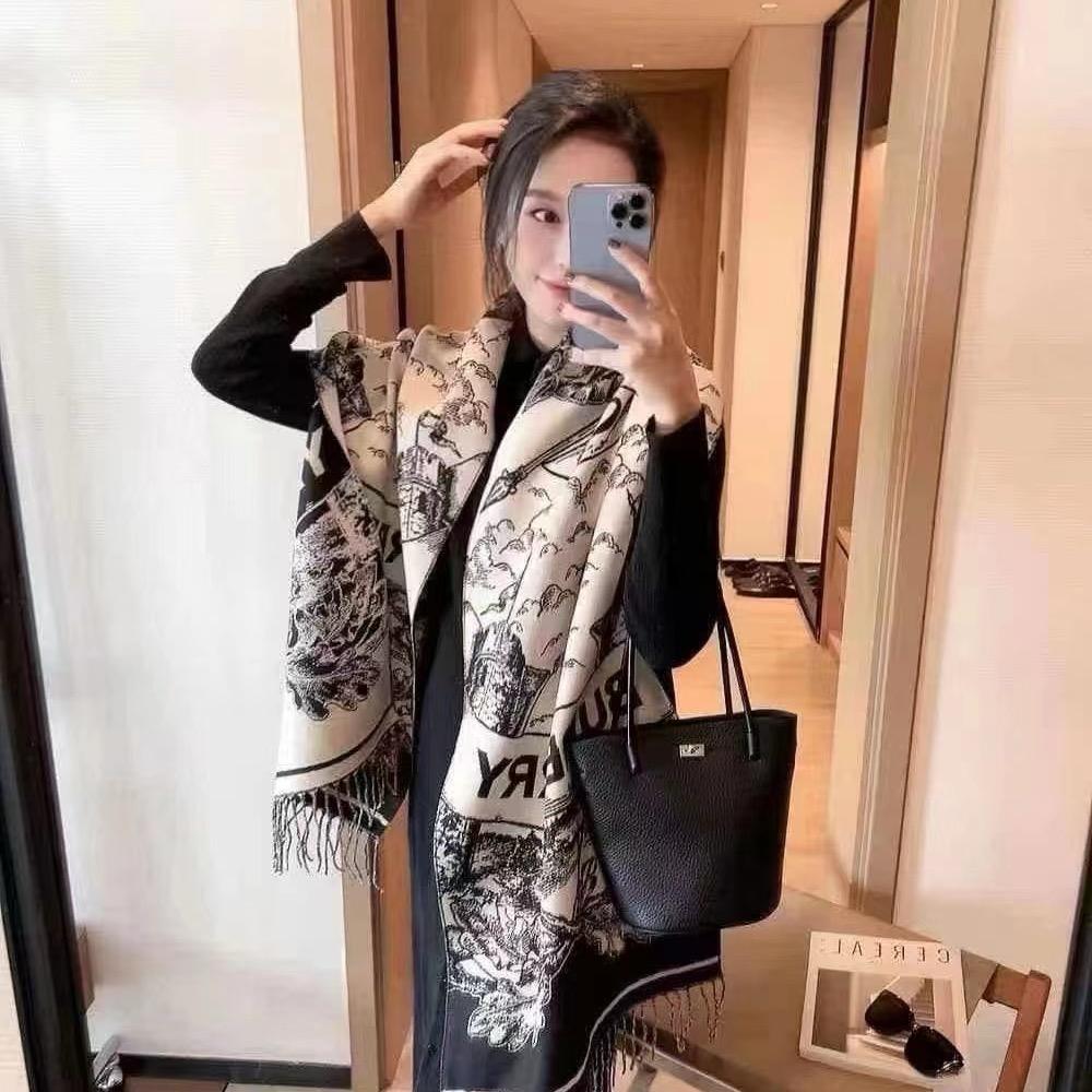 既时尚穿搭 （橱窗里更多商品）