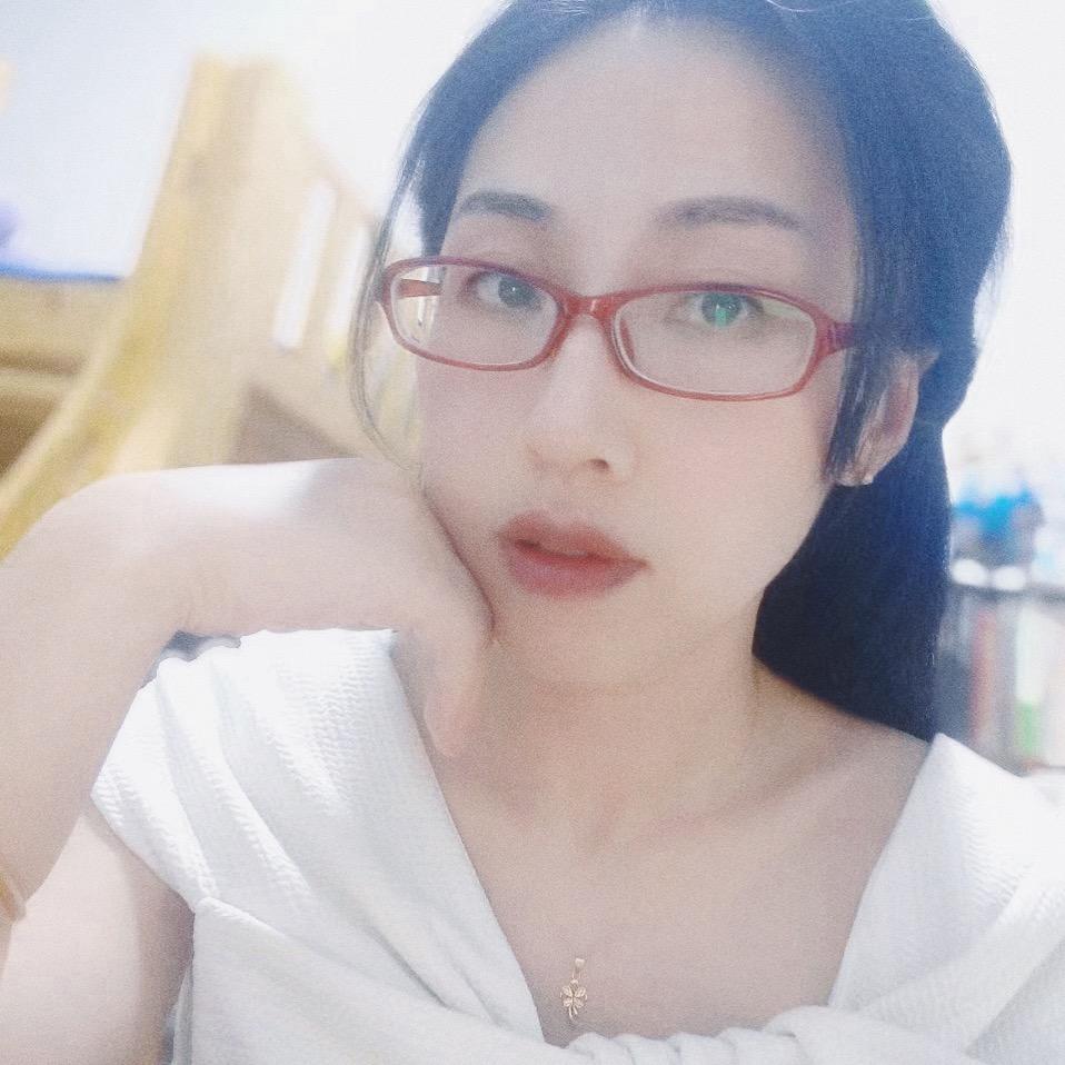 宓雪冰