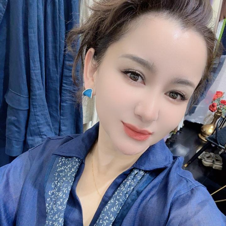 夏棵拉提童装小铺