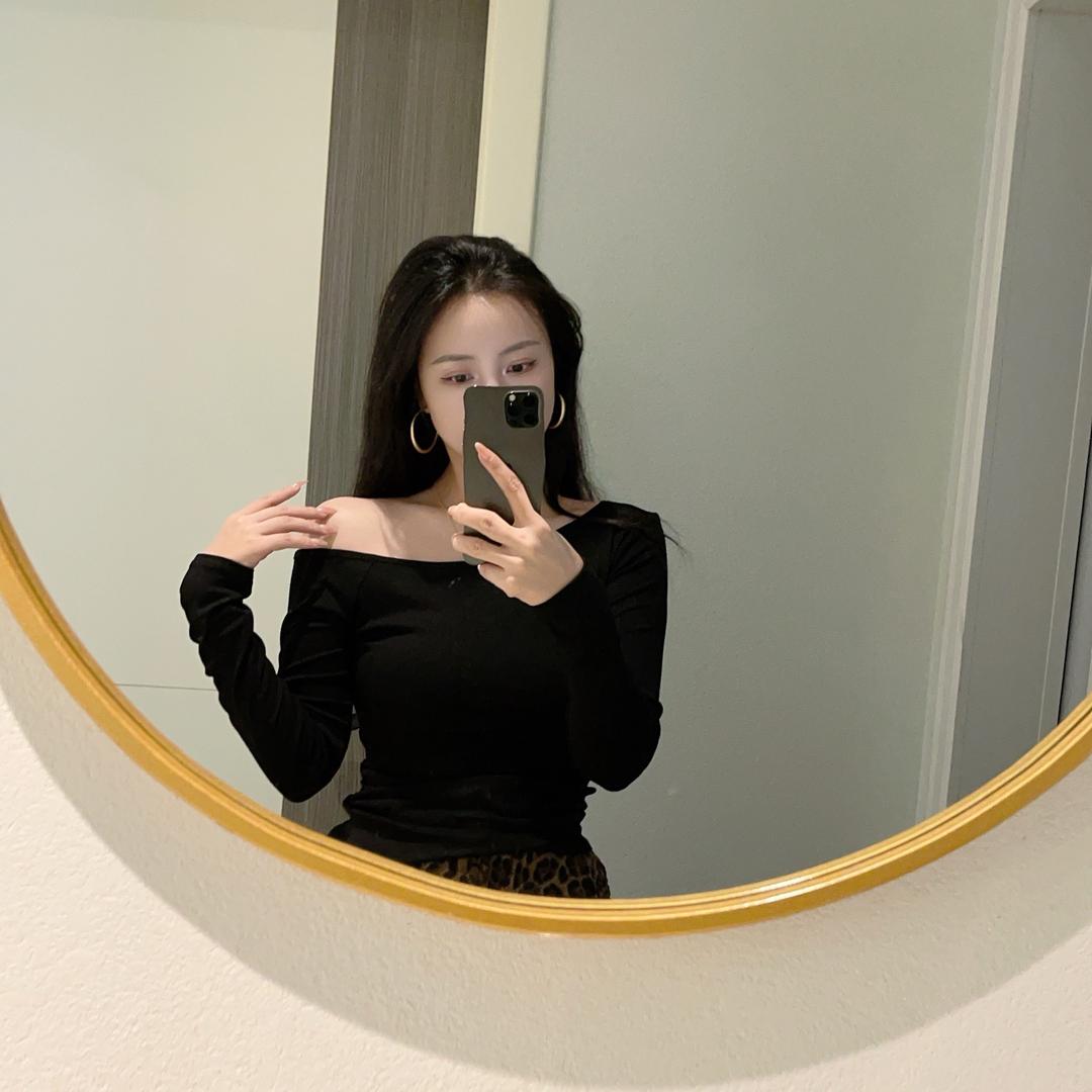 微微一笑ᥫᩣᵕ̈