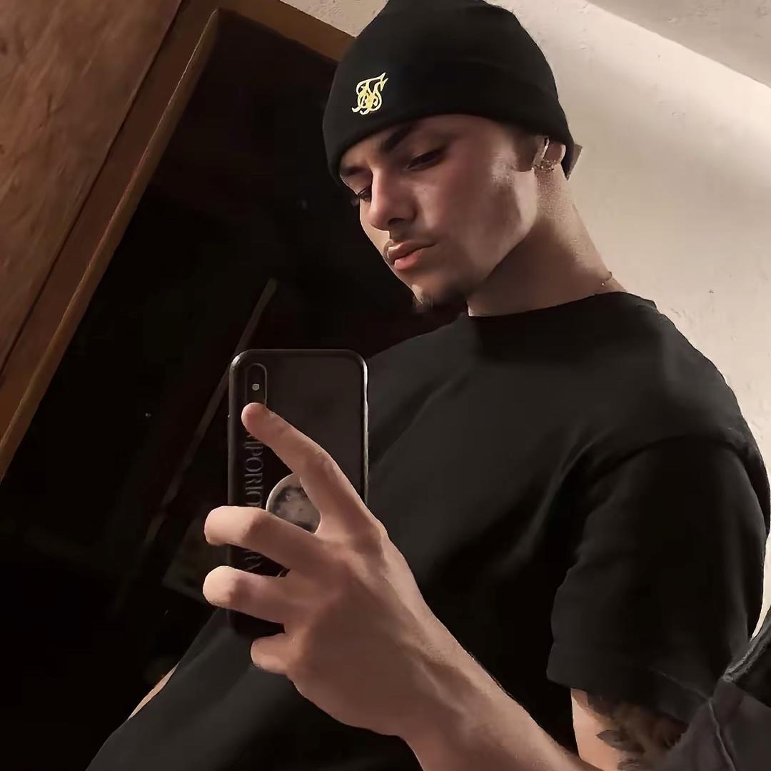 22+