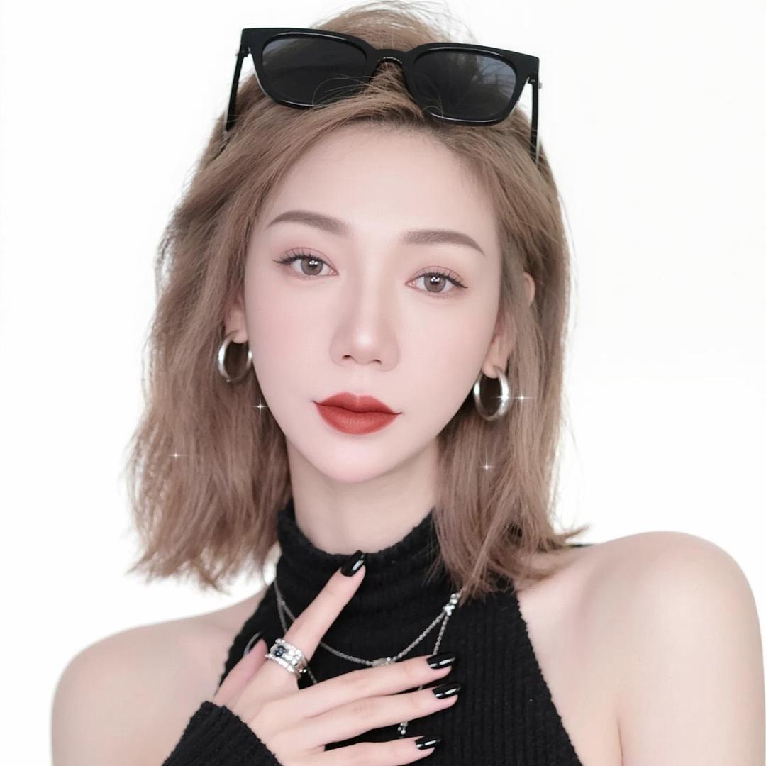 🏖️丽娜