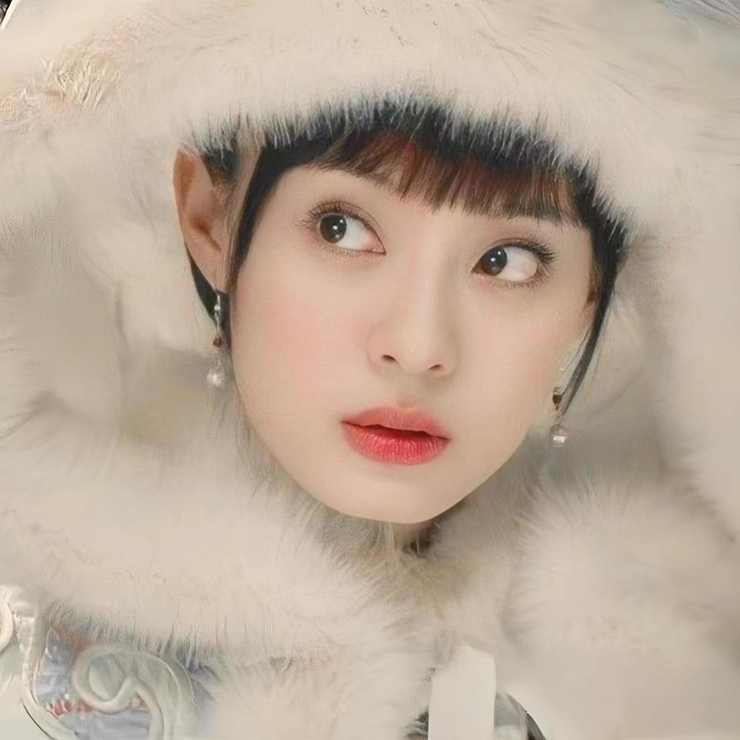 甄甄听剧