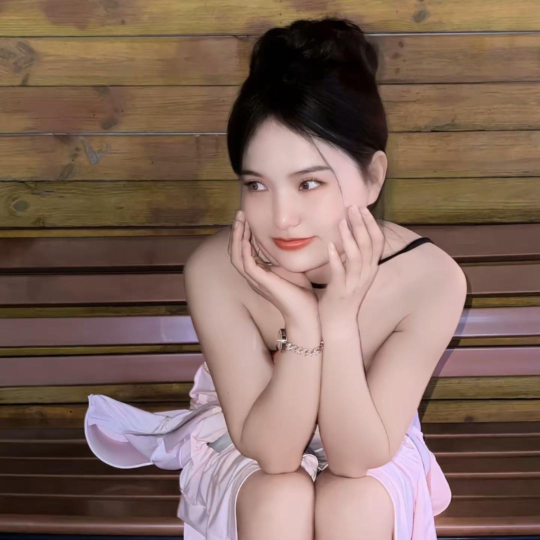 在湘西做求婚派对的安娜