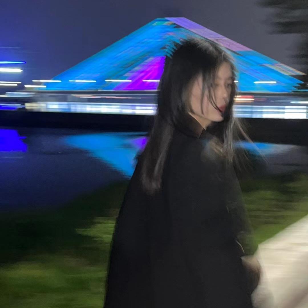 罗宁.