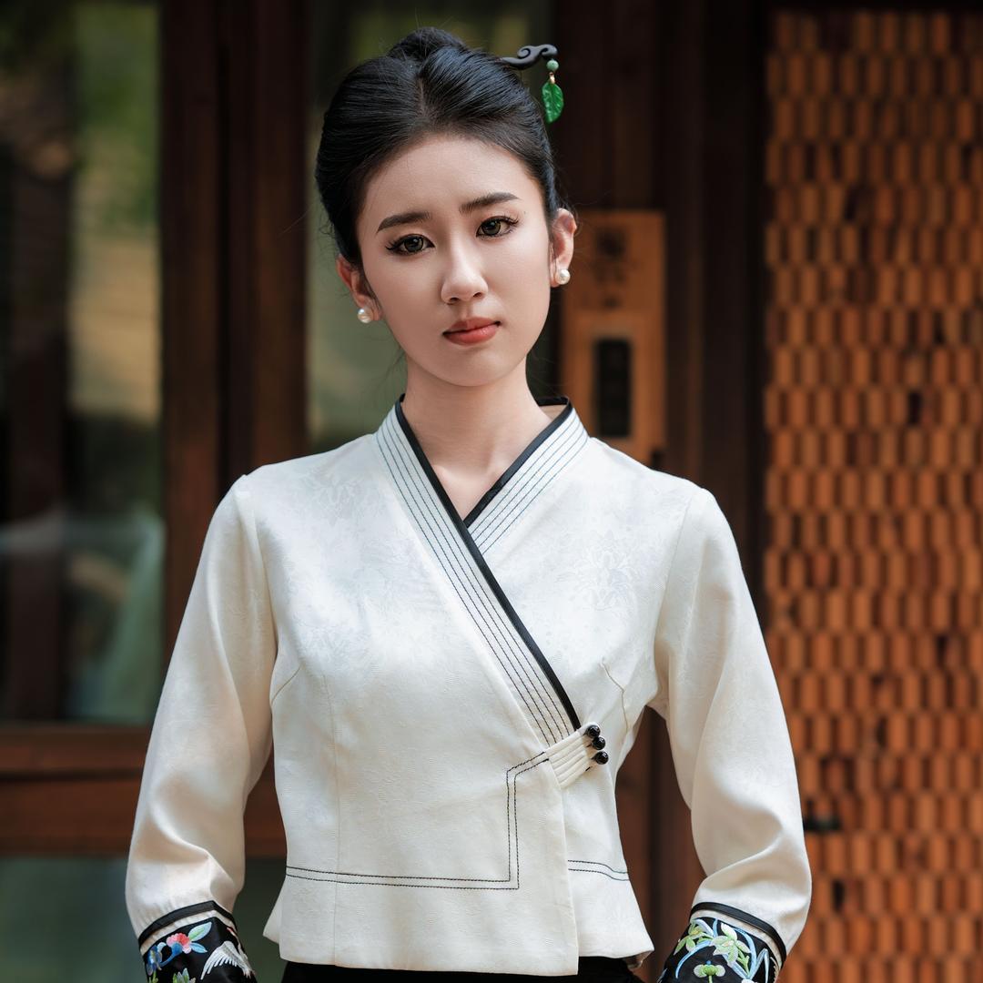 玉家人服饰虎妞