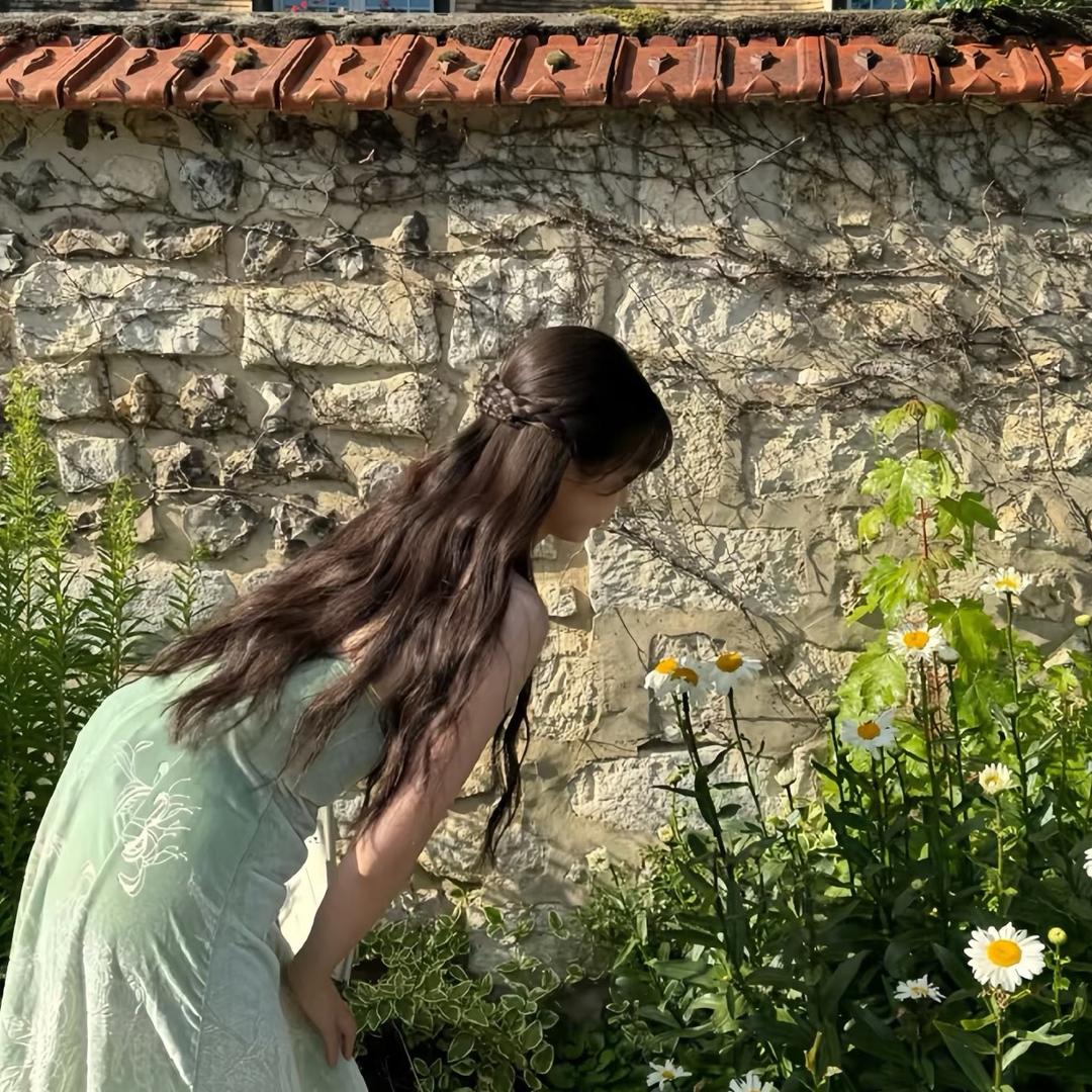 泡芙请你砸晕我