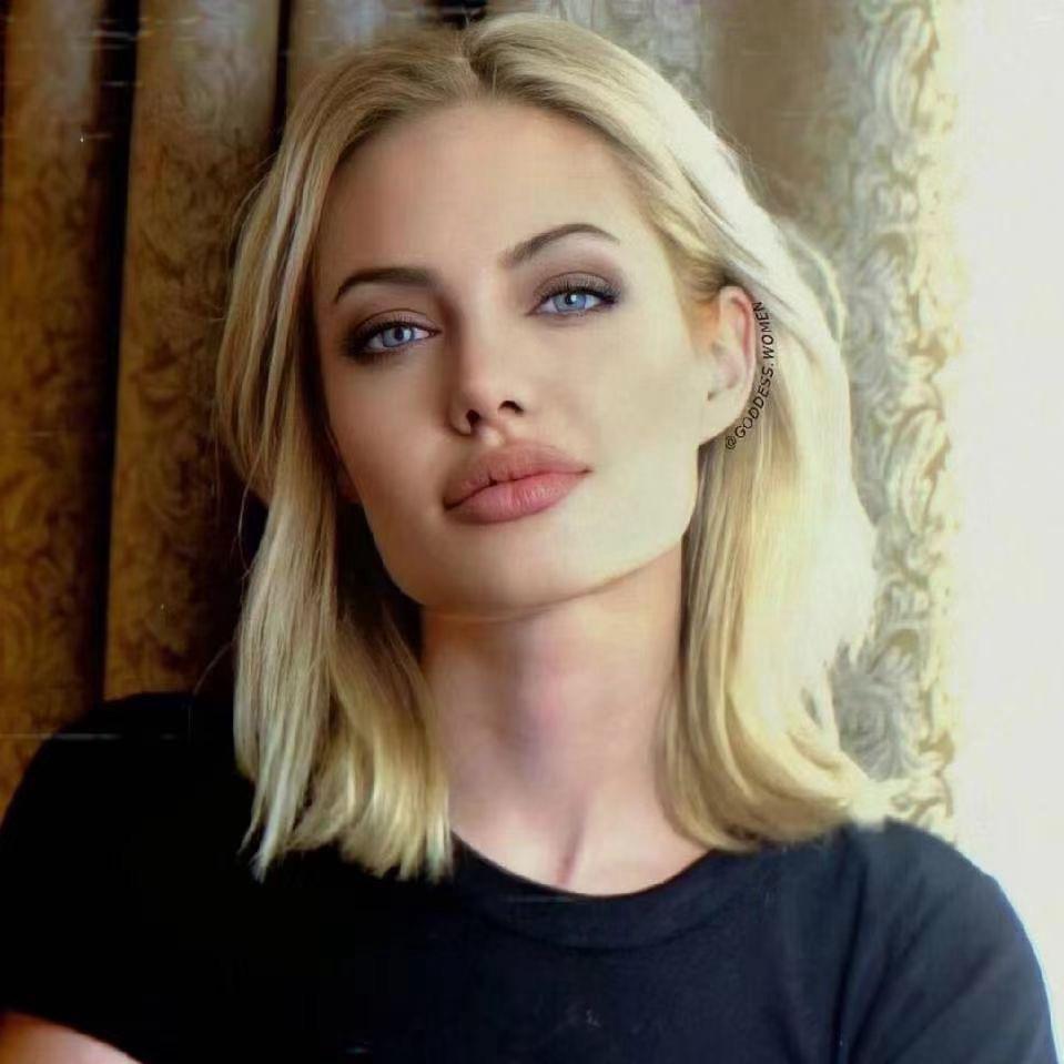 Angelina Jolie