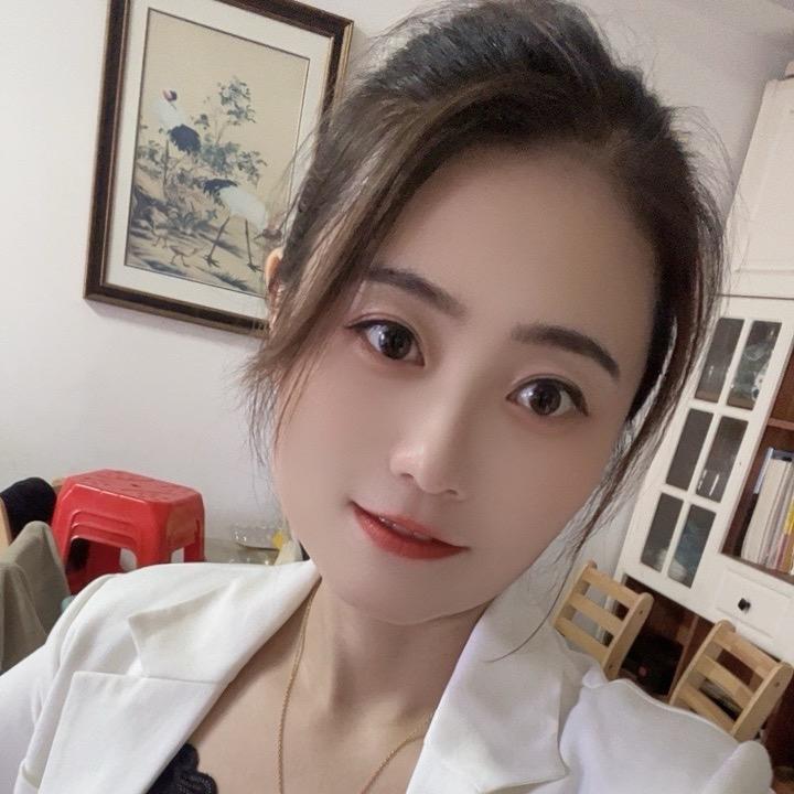 桃花眼👀傻丫头