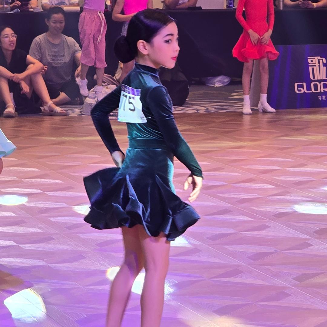 马古月瑶（belle贝儿）