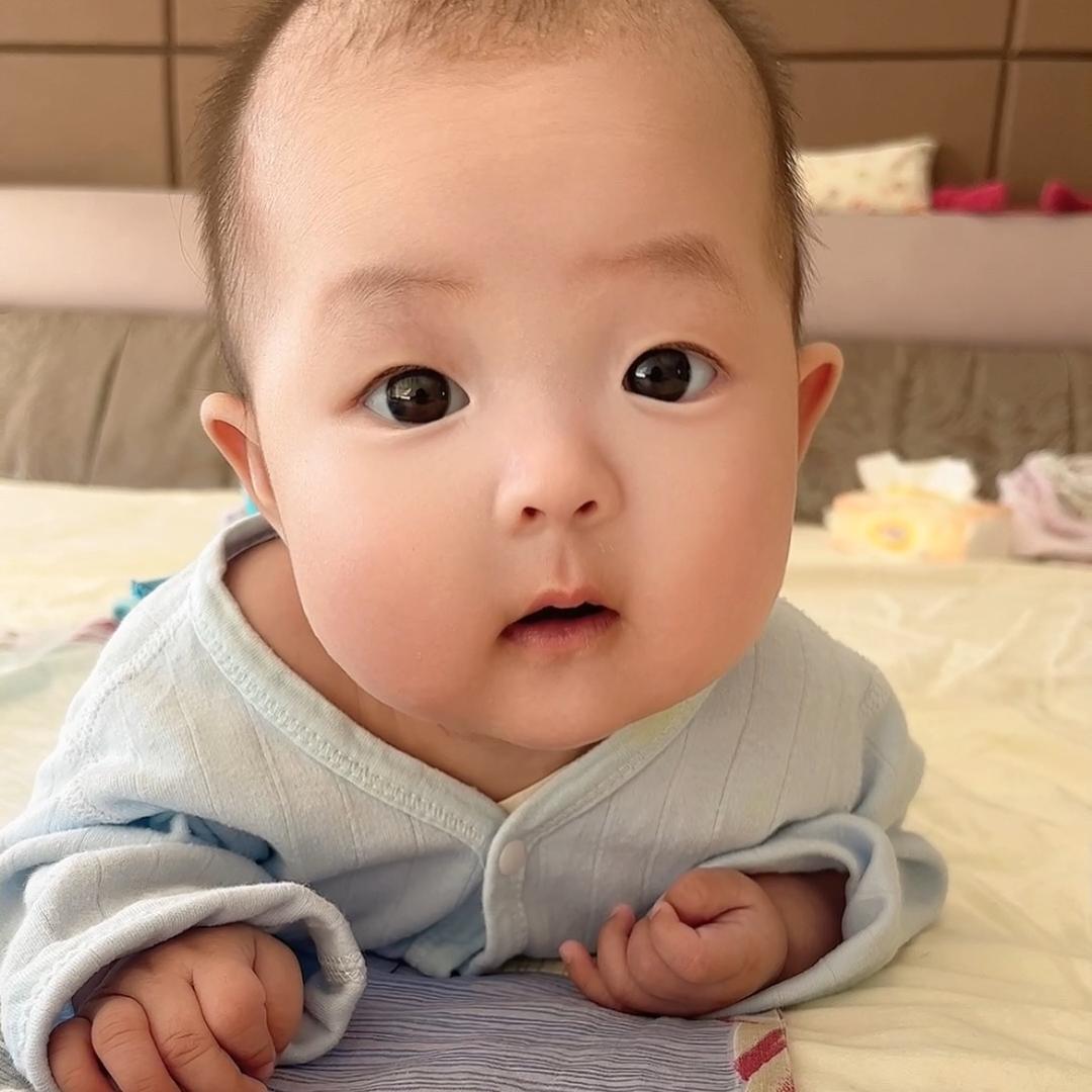 一个小酒窝