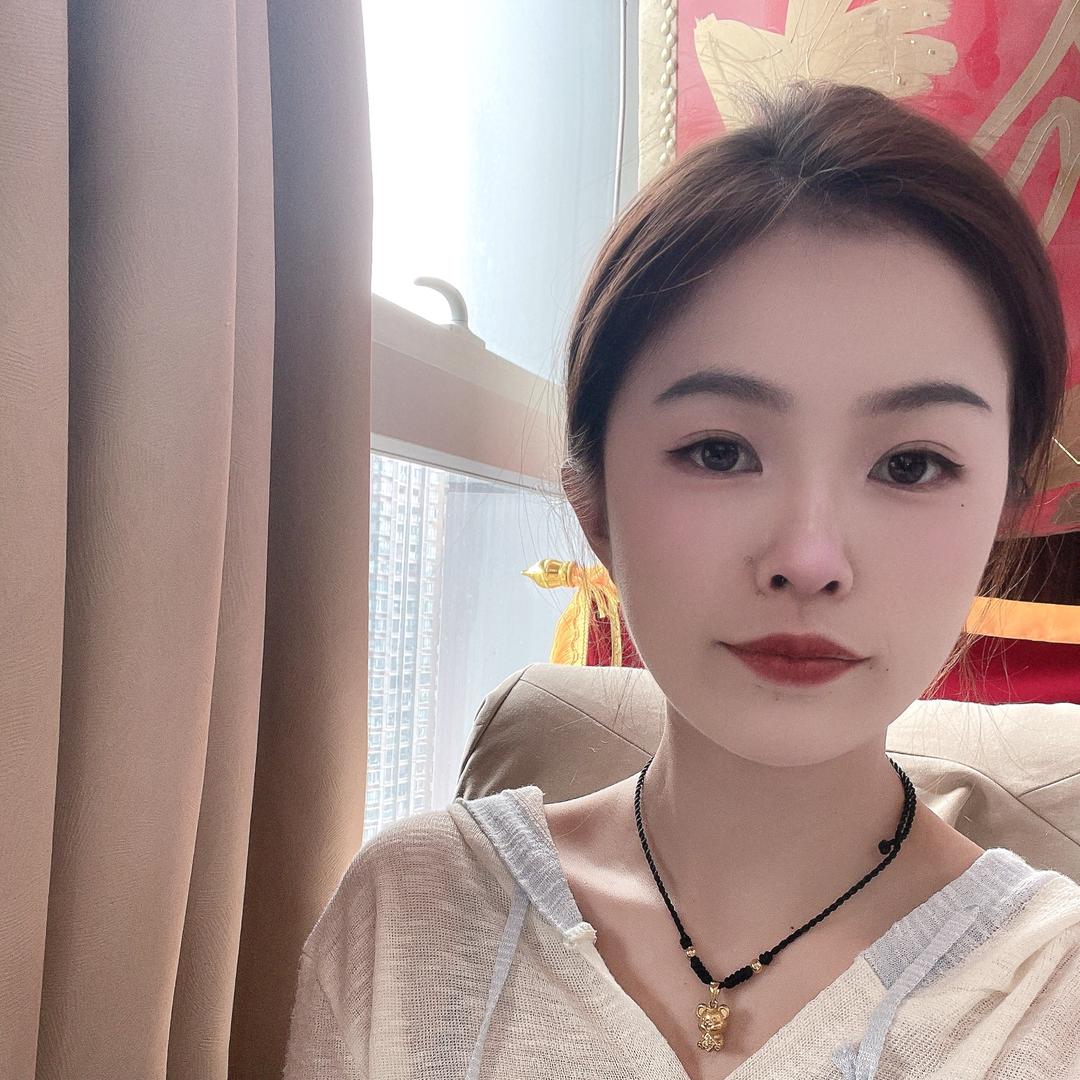 陈潇潇（逢陈必关）