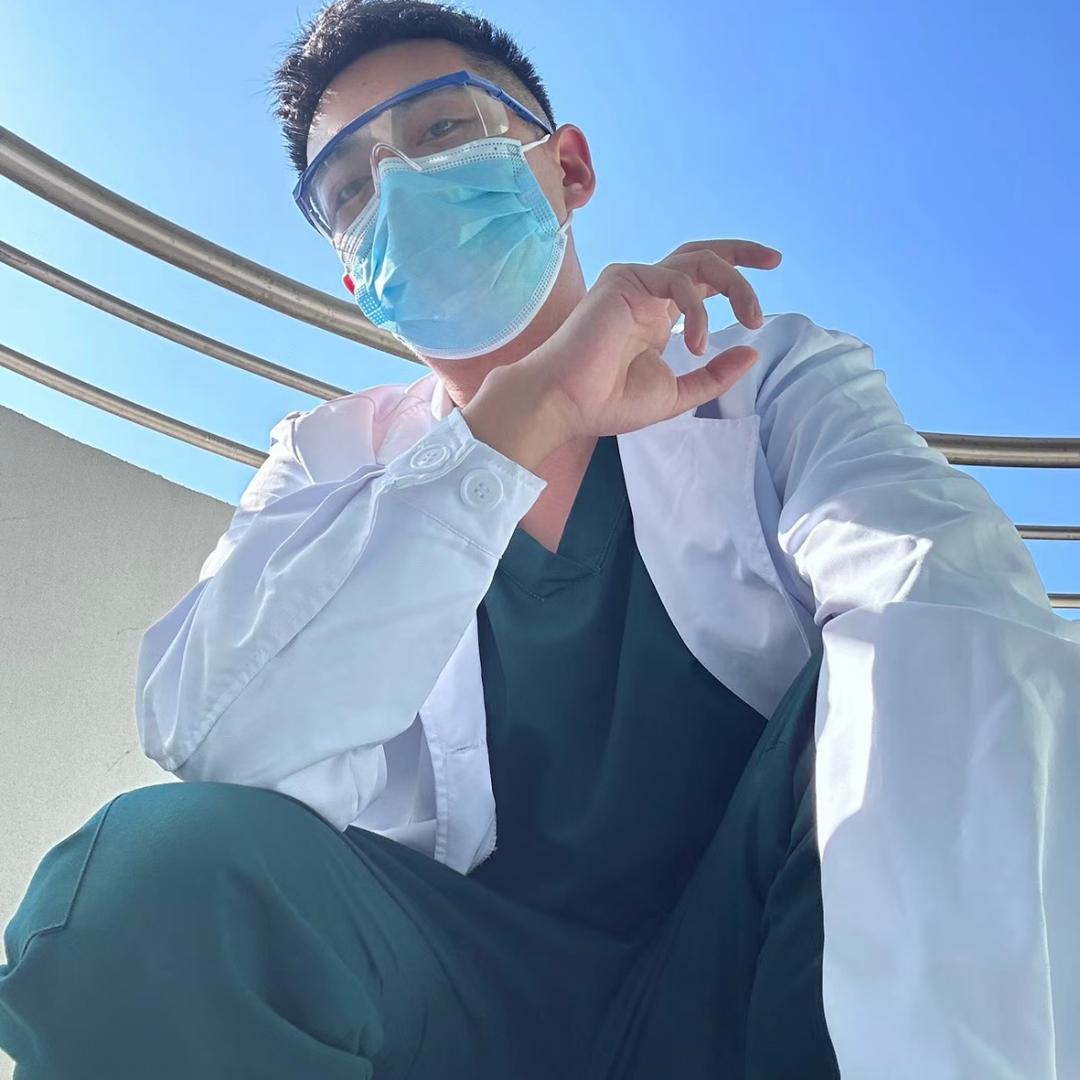 Dr.凡