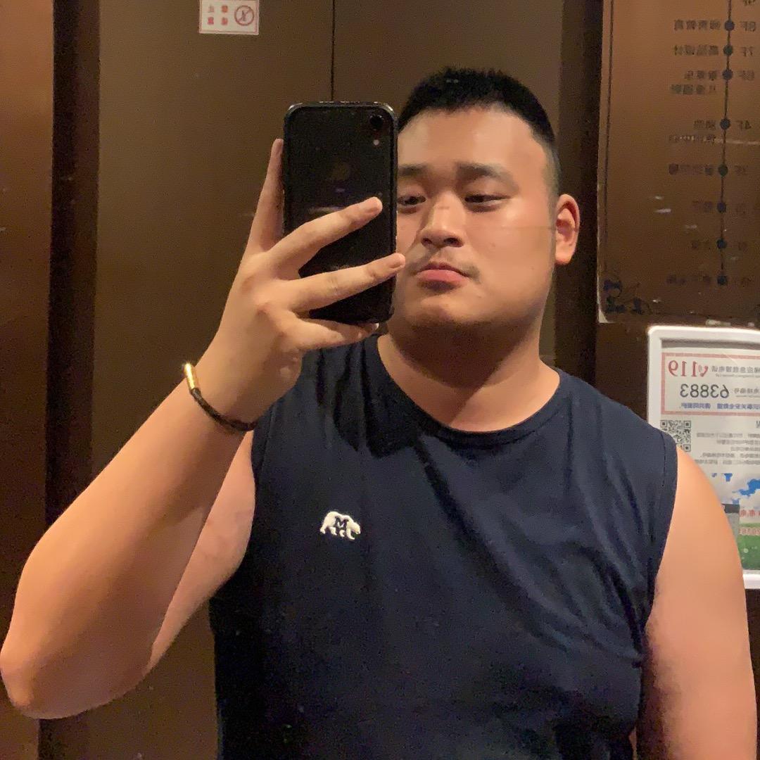 小黑黑🐻