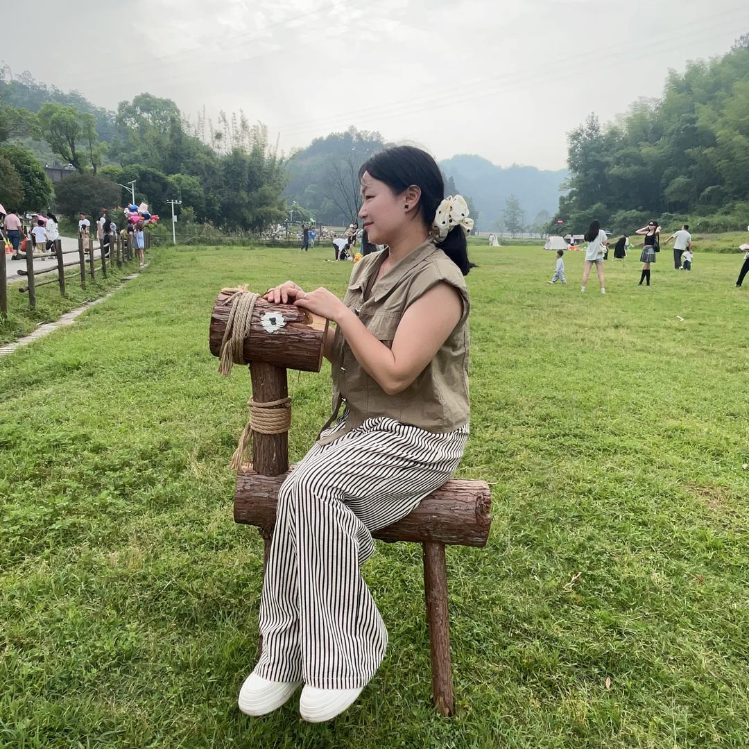 教幼儿园的应老师