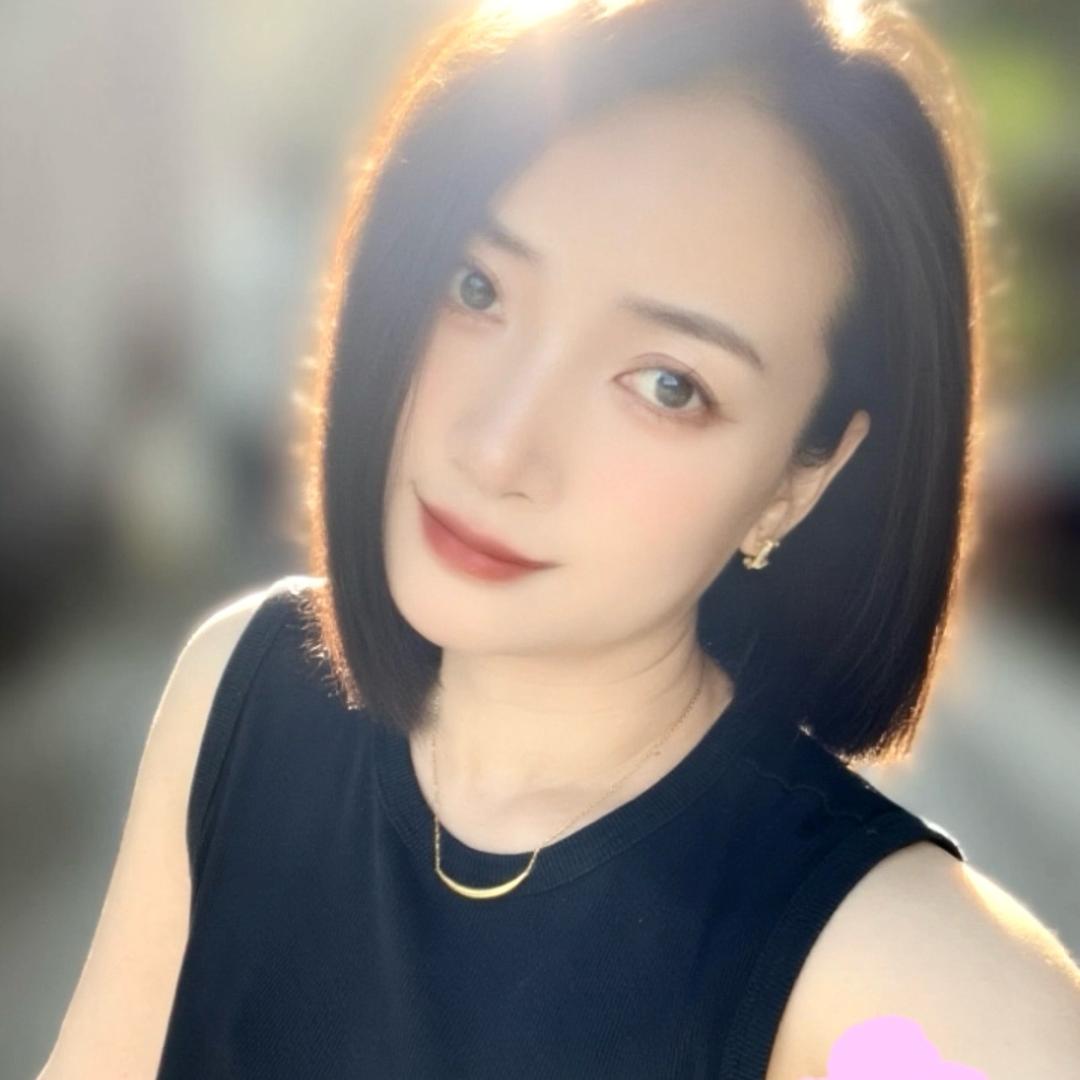 💃伊小伊 ☘️