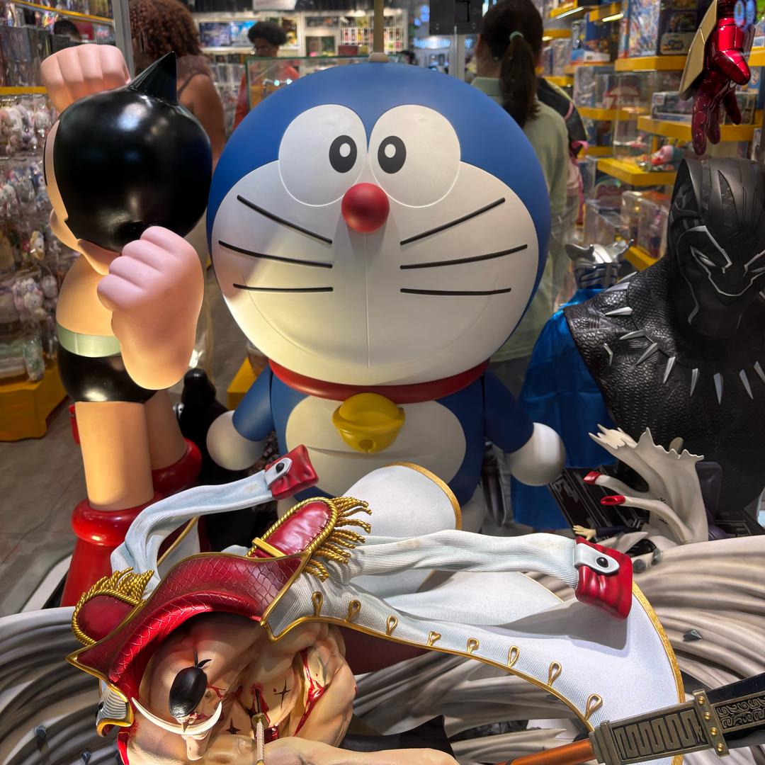 洛