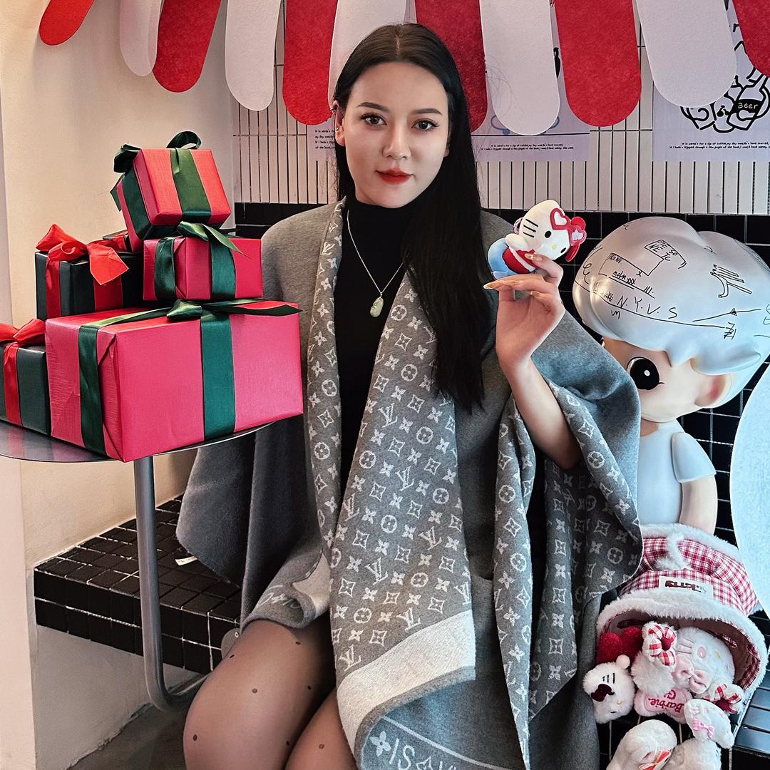 艺 ʸⁱ🧡🩷❤️