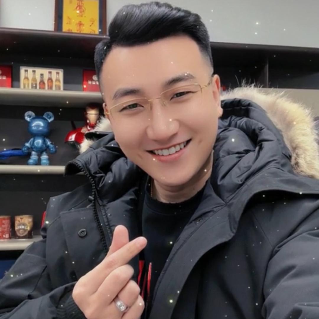 🇨🇳大文哥儿ღ.@抖音