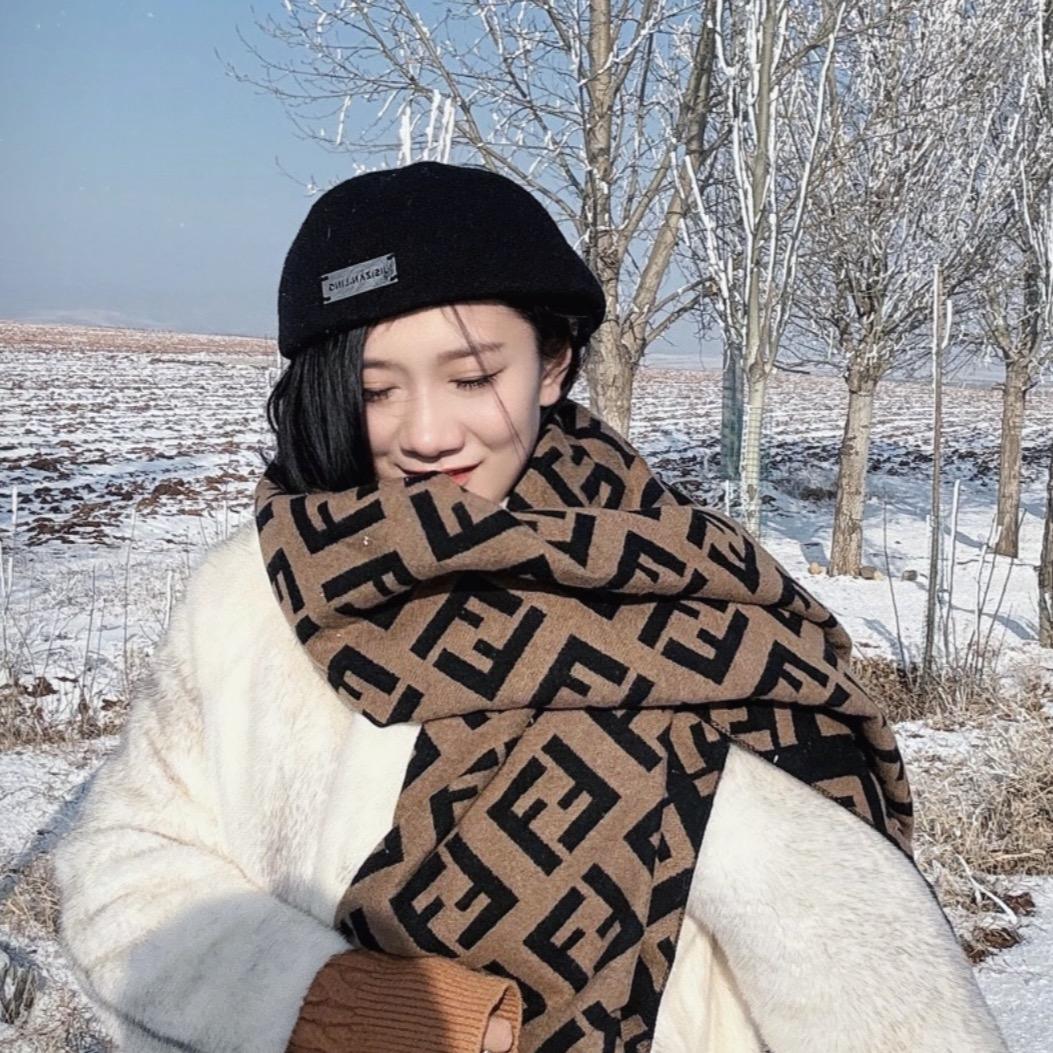 婷婷。