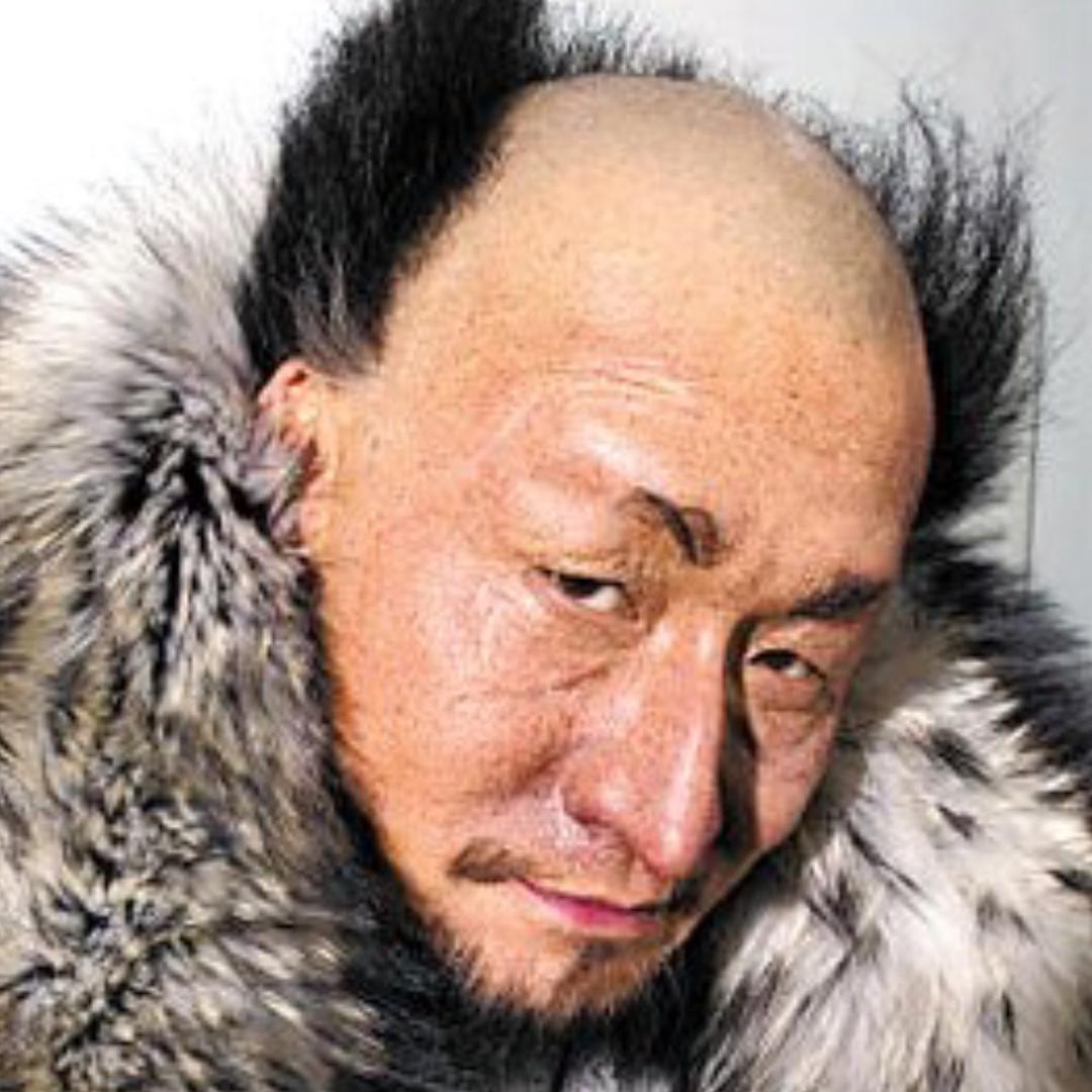 待机而动