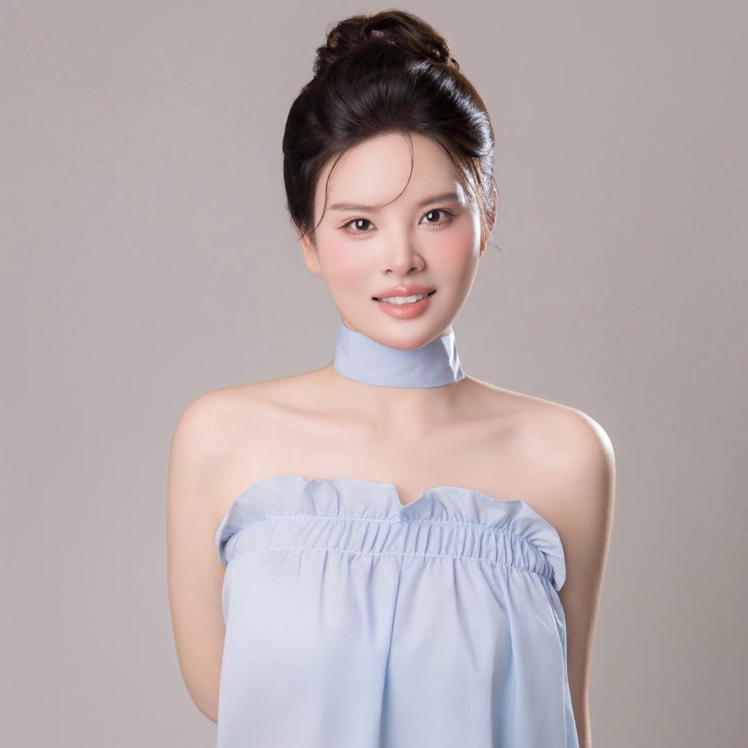 阳小利监利念壹美学轻奢馆