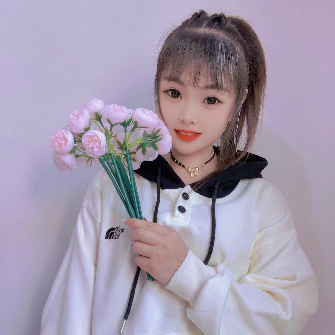 小甜馨珊珊