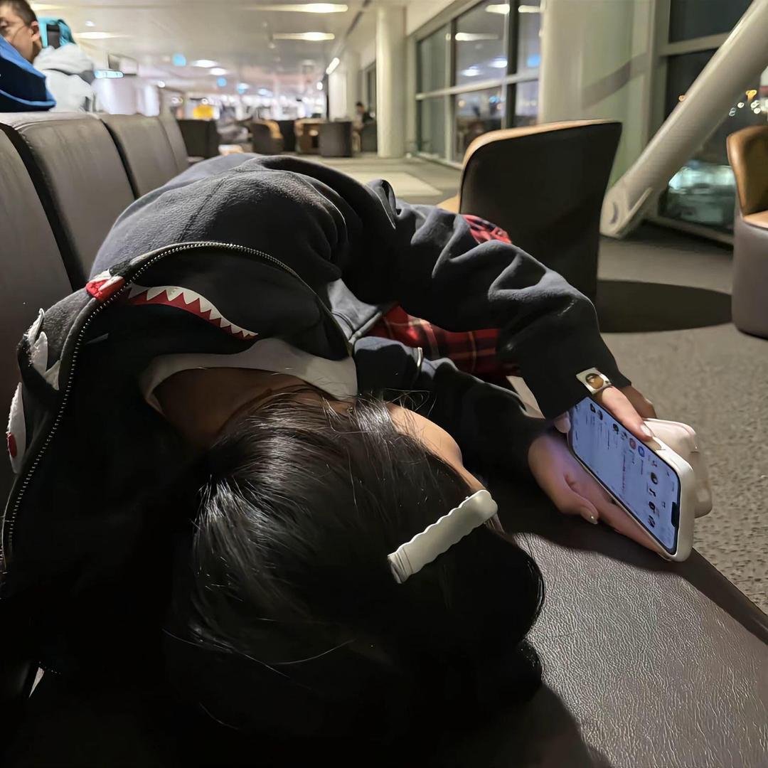 你的泪痣变成了猫