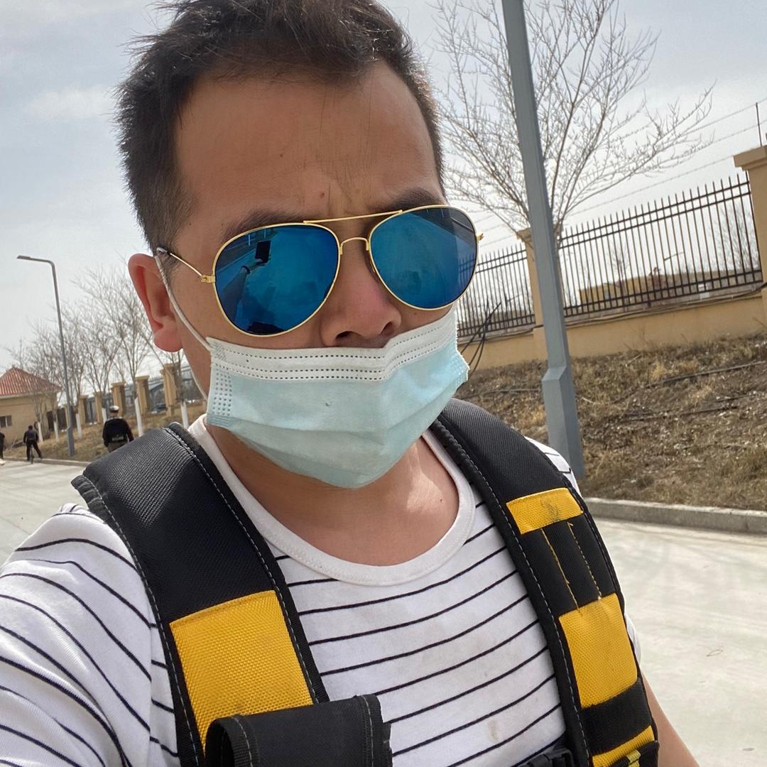不优雅罗小帅