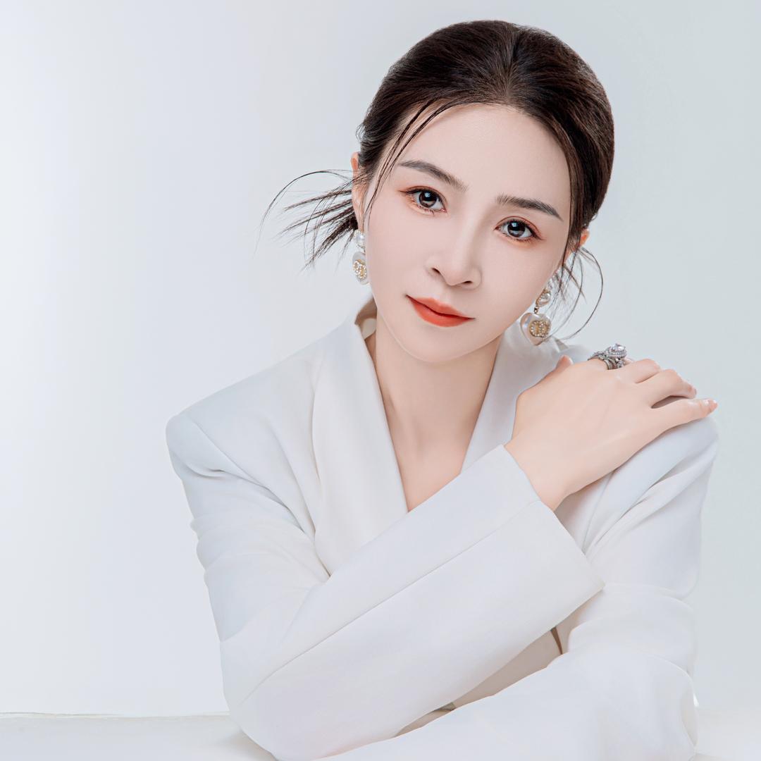 慕卡萱问题性皮肤创业导师刘老师